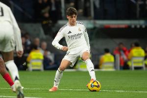 世界杯分组-居勒尔为皇马出战49场打进10球，其中8球来自于客场比赛