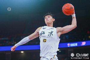 小曾冲！篮网目前只有11份保障合同 双向名额也还剩1个
