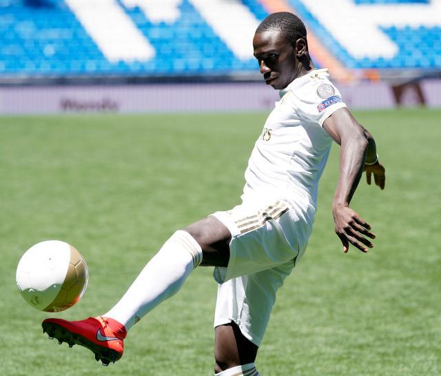 1657042665364024595.jpg alaba.jpg